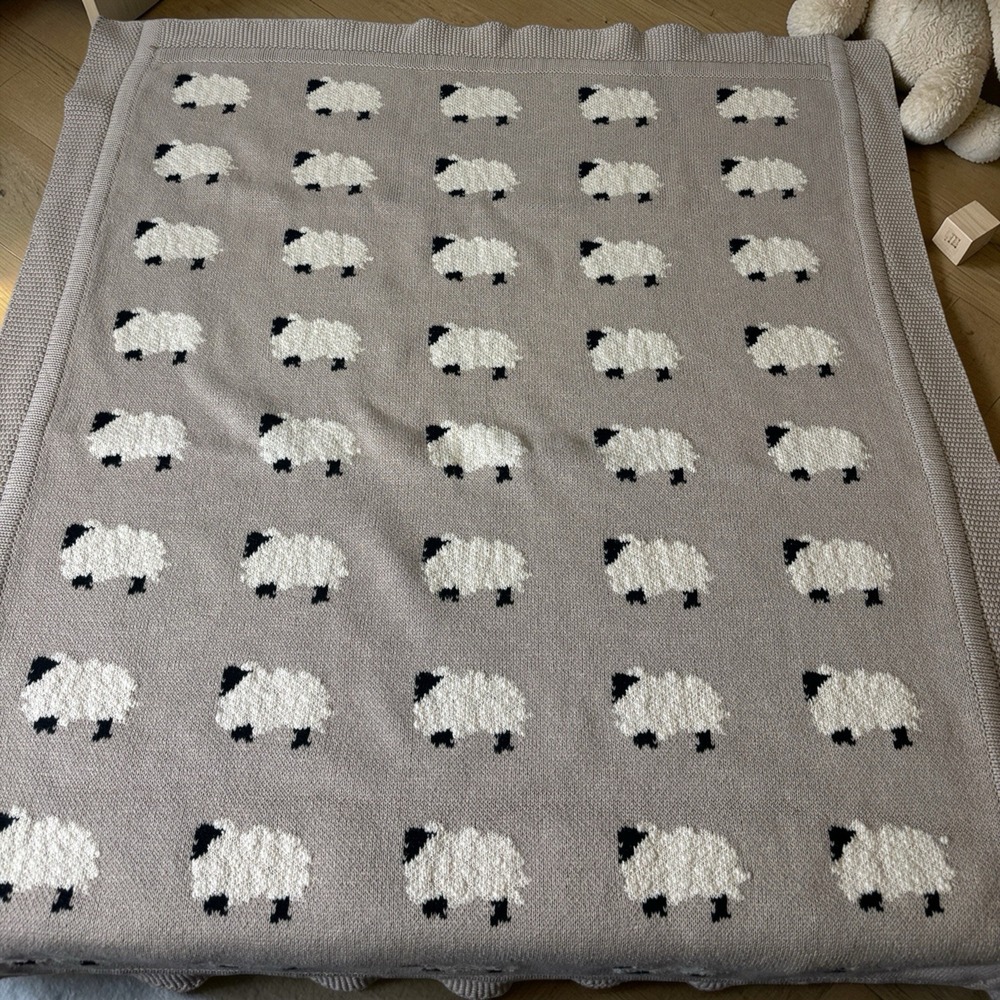 Creative Co-op Baby Blanket~Sheep Neutral Cotton Knit 40"L x 32"W
